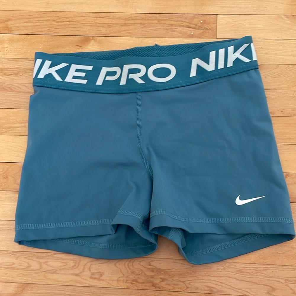 Nike Pro Dri Fit Spandex 3-inch shorts - S